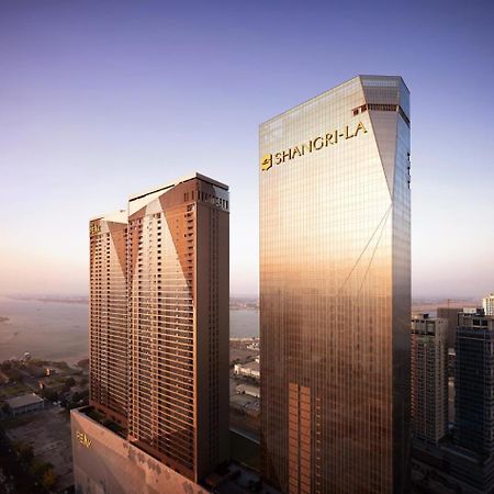Shangri-La Phnom Penh Exterior photo